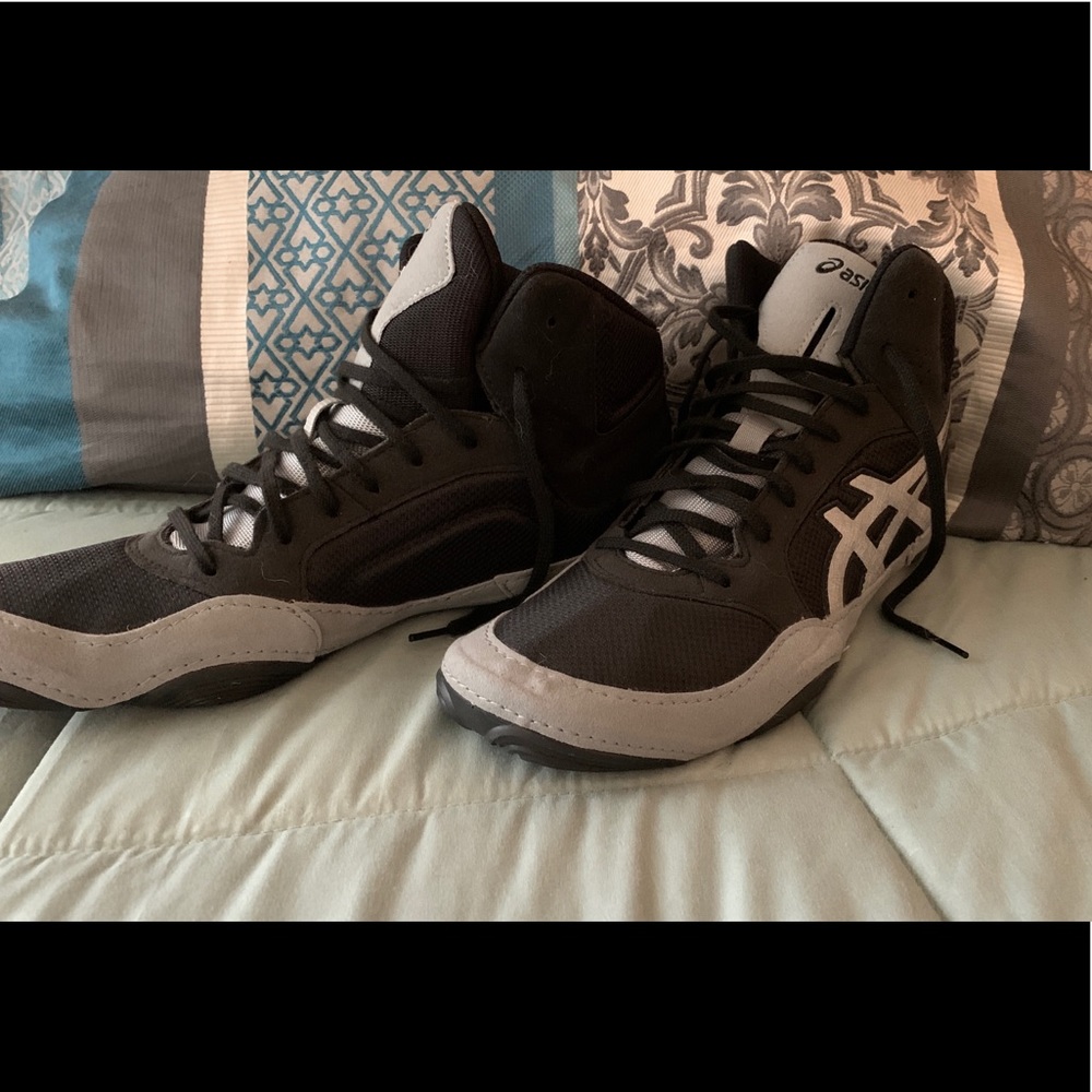 Size 12 Wrestling Shoes NEVER WORN